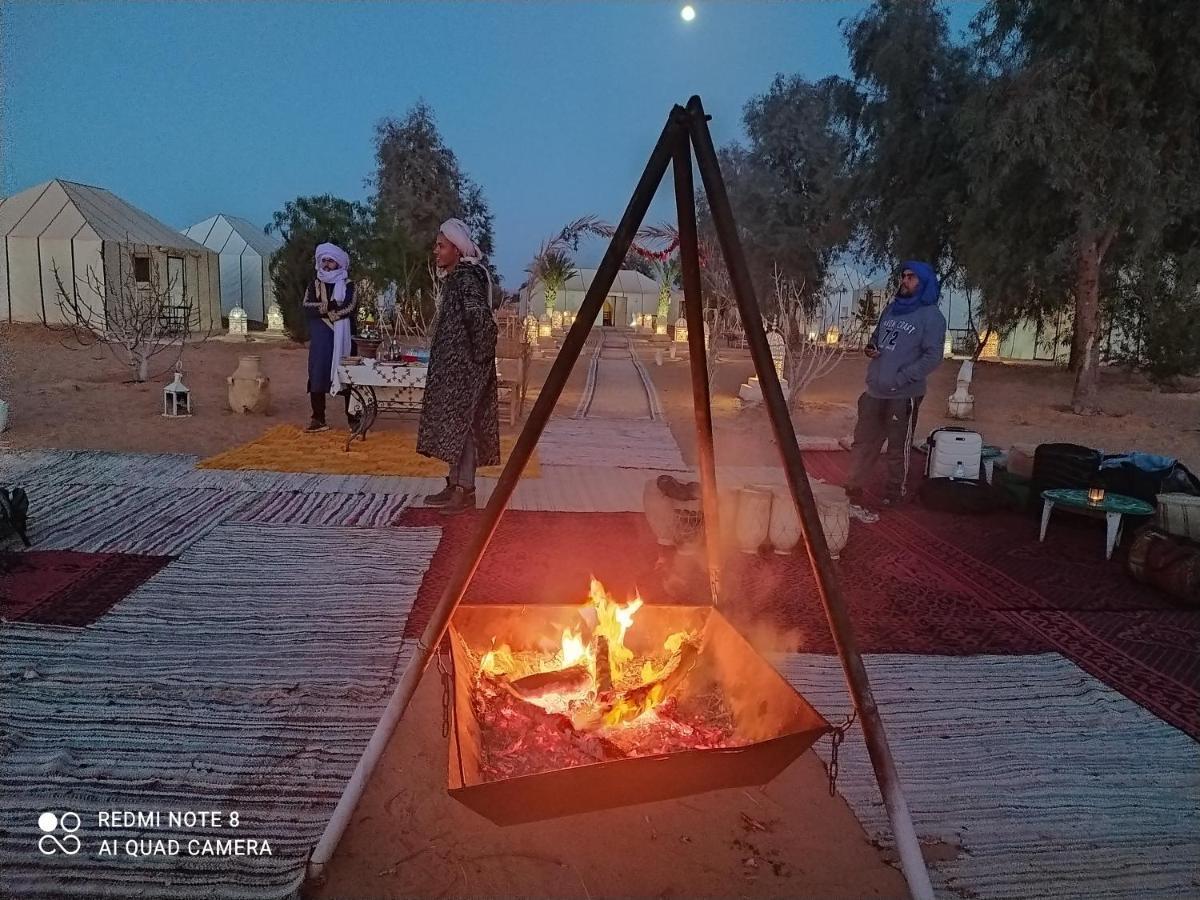 Hotel Berber fire luxury camp à Merzouga Extérieur photo