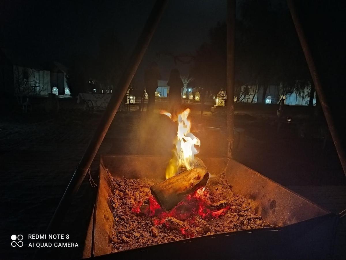Hotel Berber fire luxury camp à Merzouga Extérieur photo