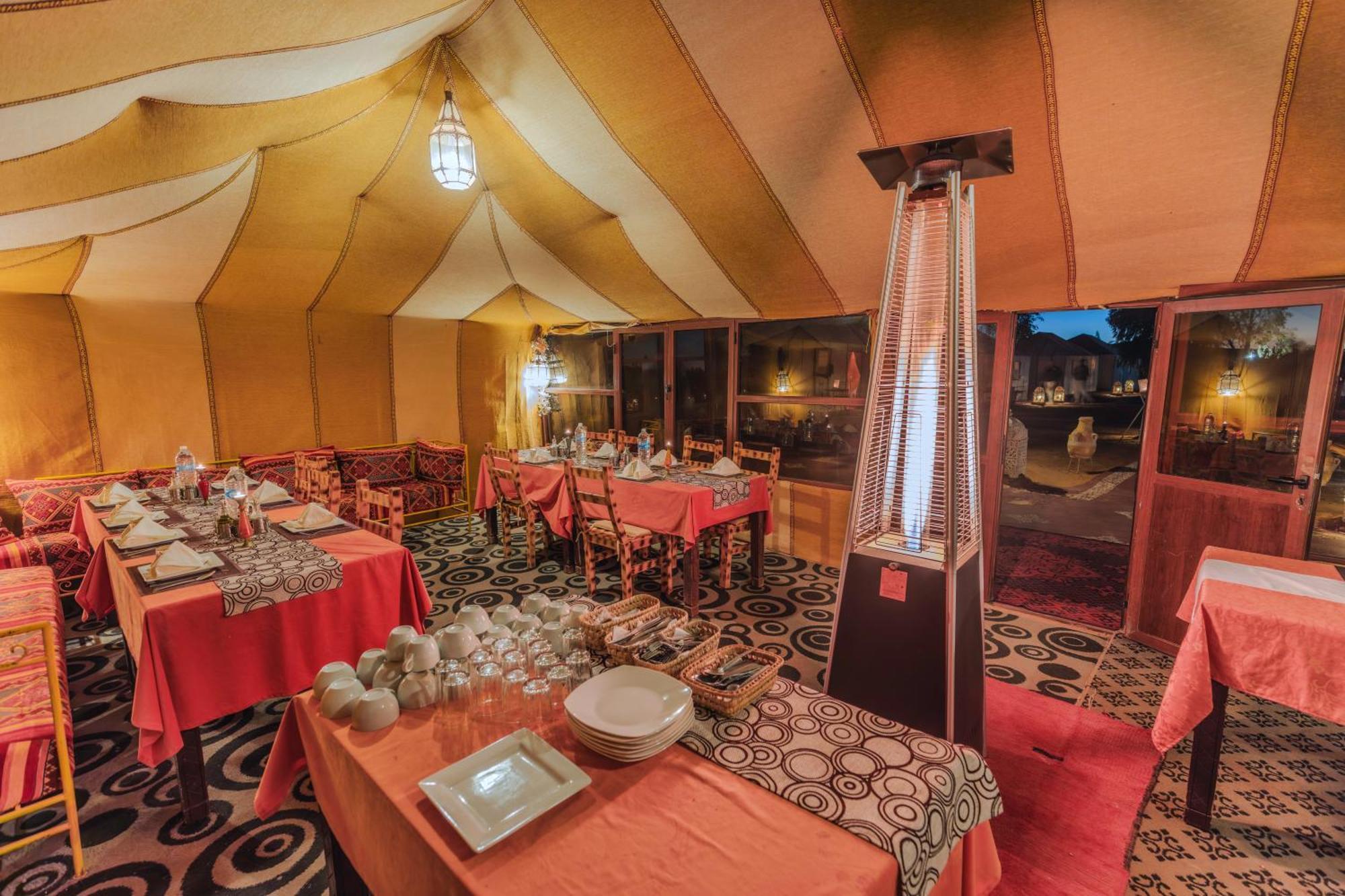 Hotel Berber fire luxury camp à Merzouga Extérieur photo